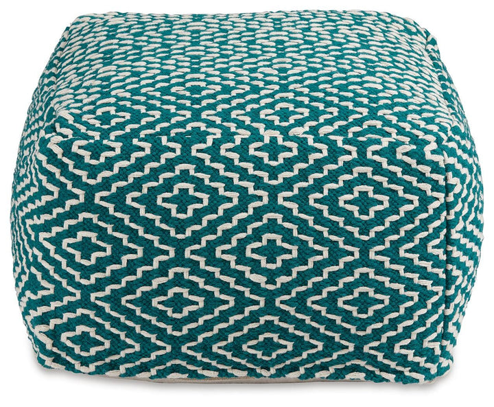 Brynnsen Pouf - Light Blue (3)