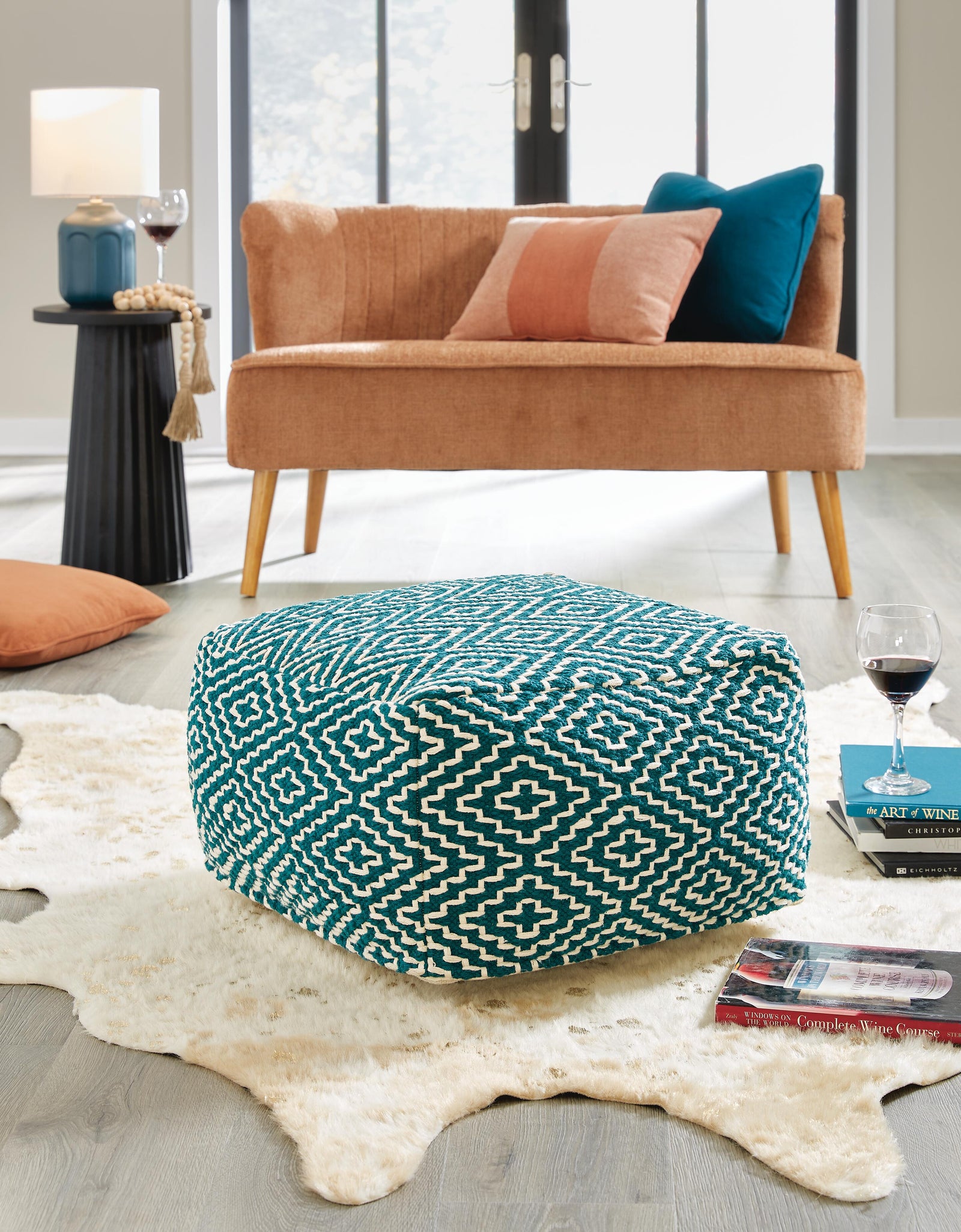 Brynnsen Pouf - Light Blue (2)