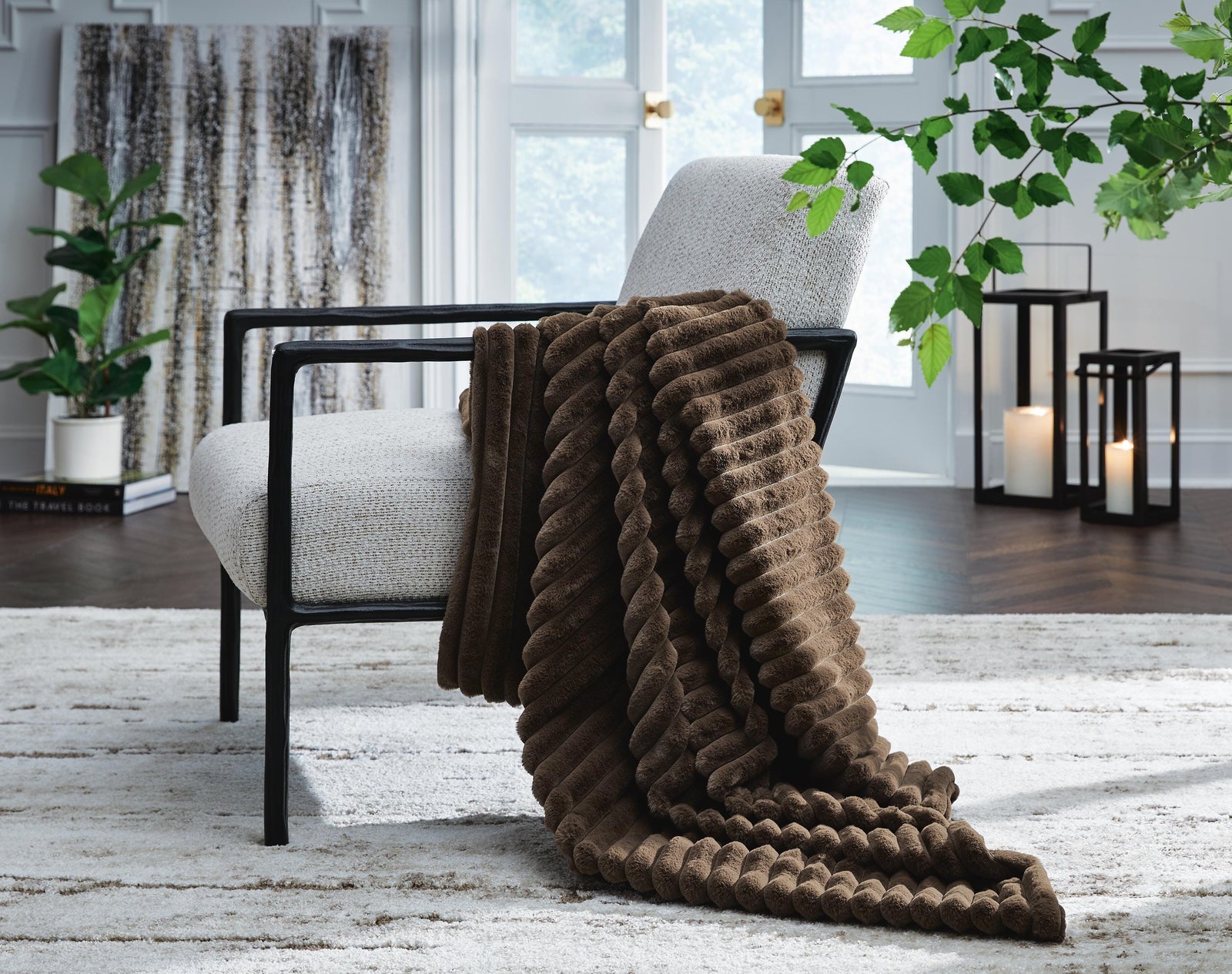 Alsonwell Throw - Dark Brown (2)