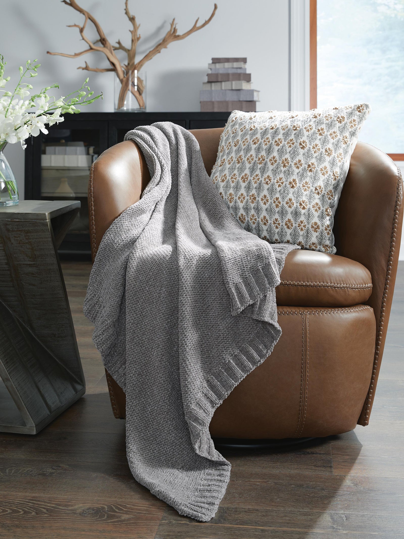 Anawood Throw - Gray (2)