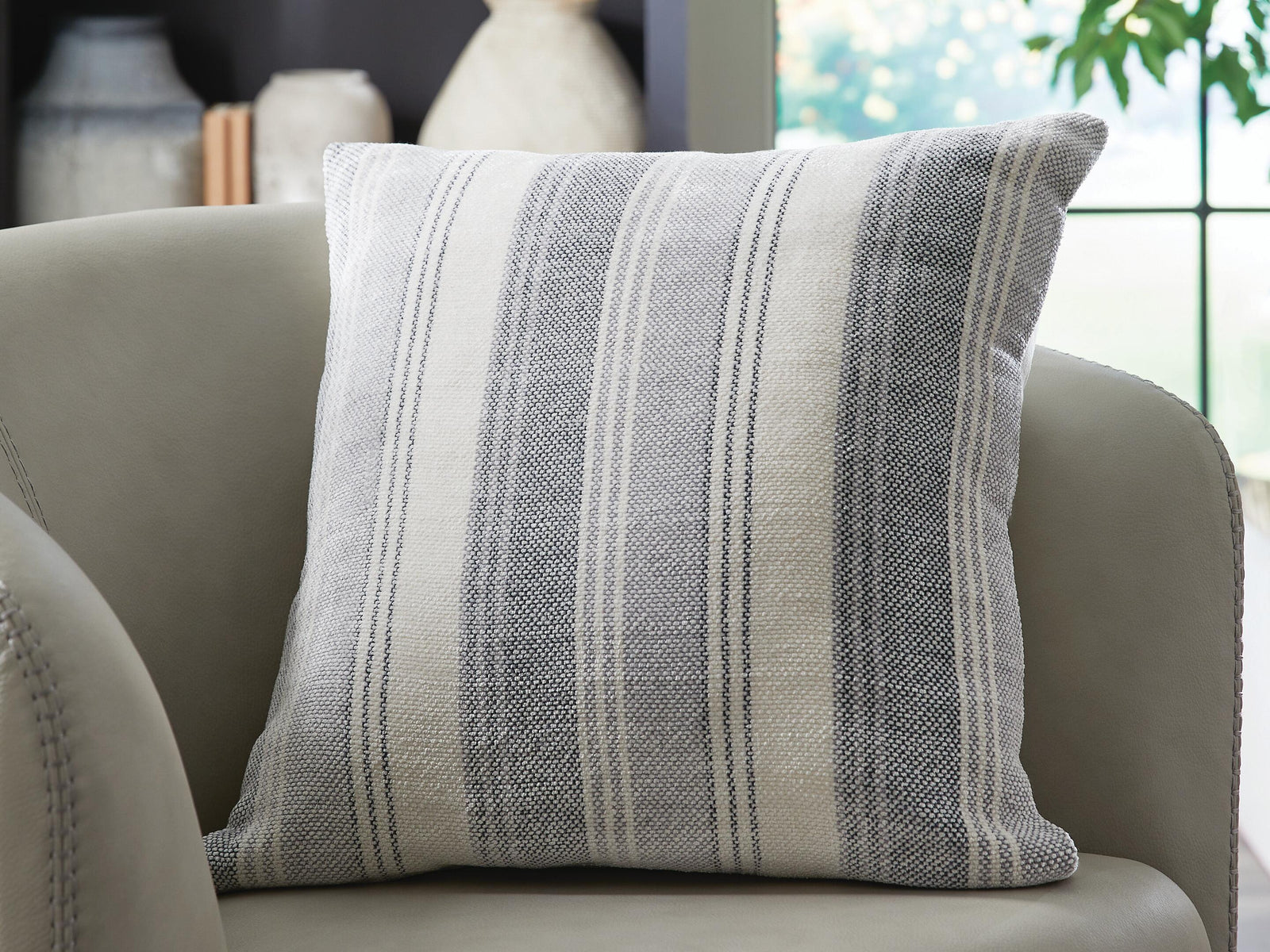 Adikus Pillow (Set of 4) - Gray (2)