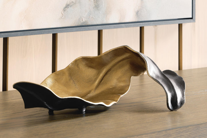 Melinda Sculpture - Black (2)