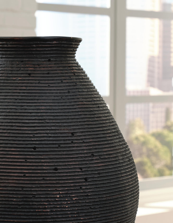 Hannela Vase - Antique Brown (3)