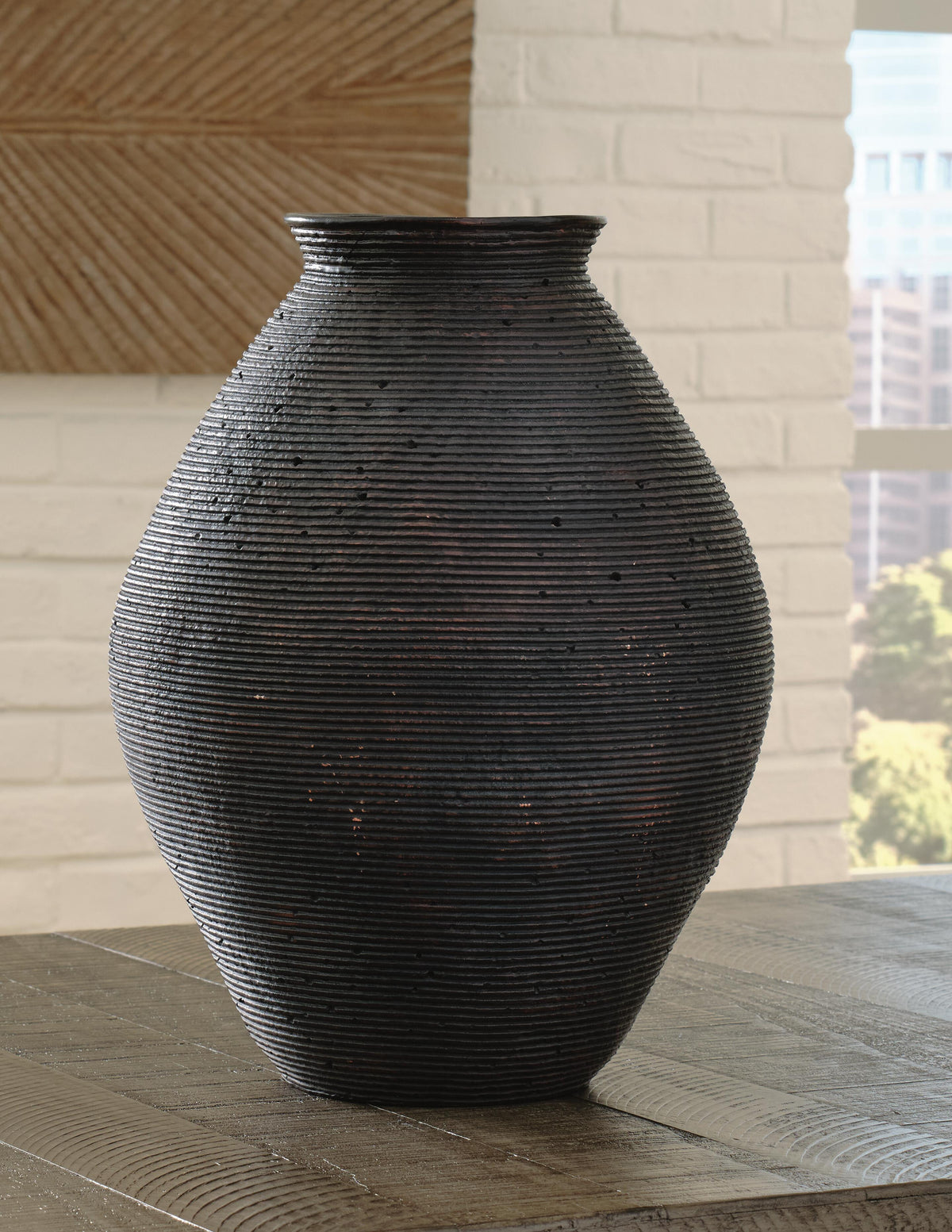 Hannela Vase - Antique Brown (2)