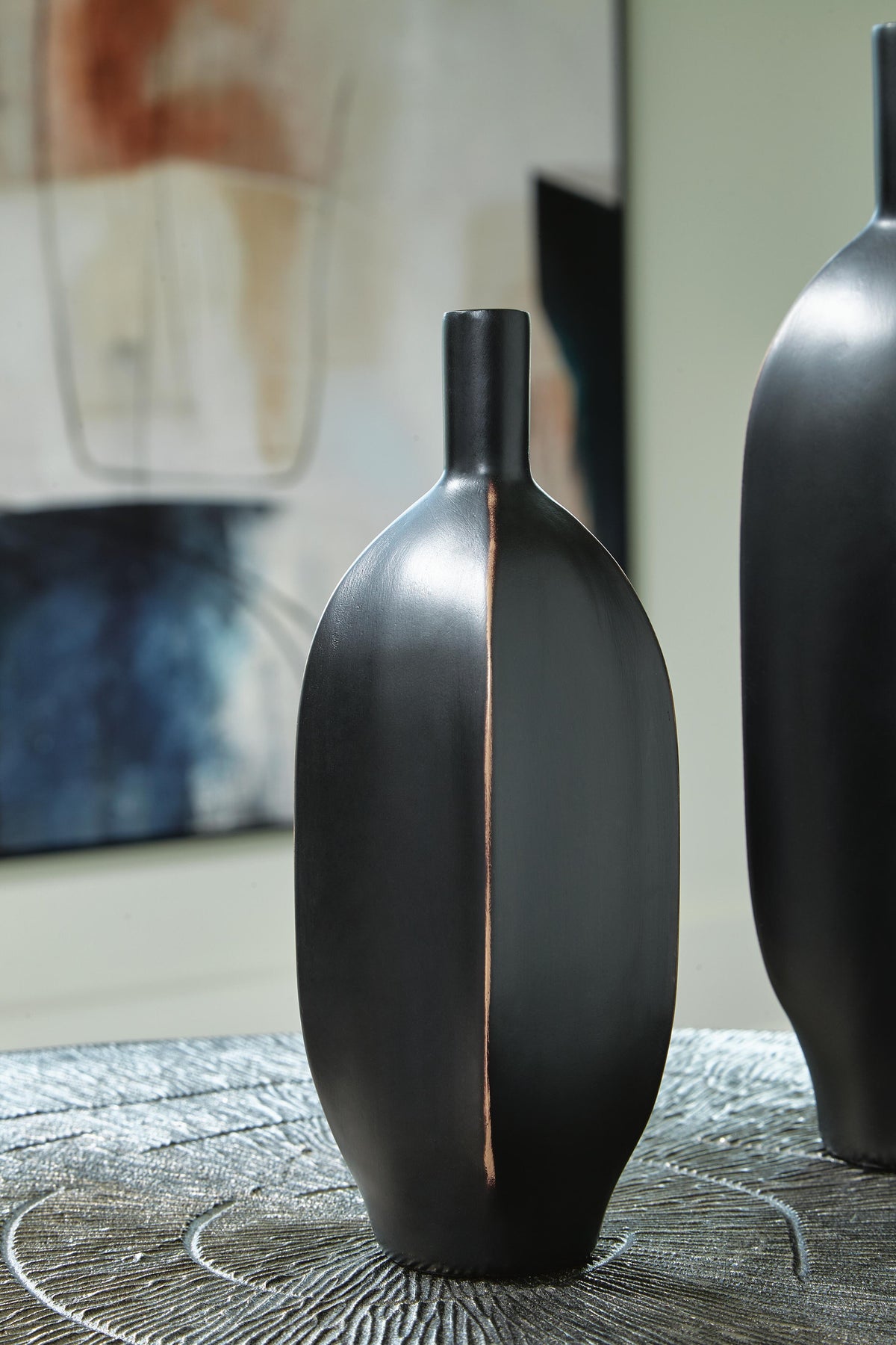 Rhaveney Vase (Set of 3) - Black (2)
