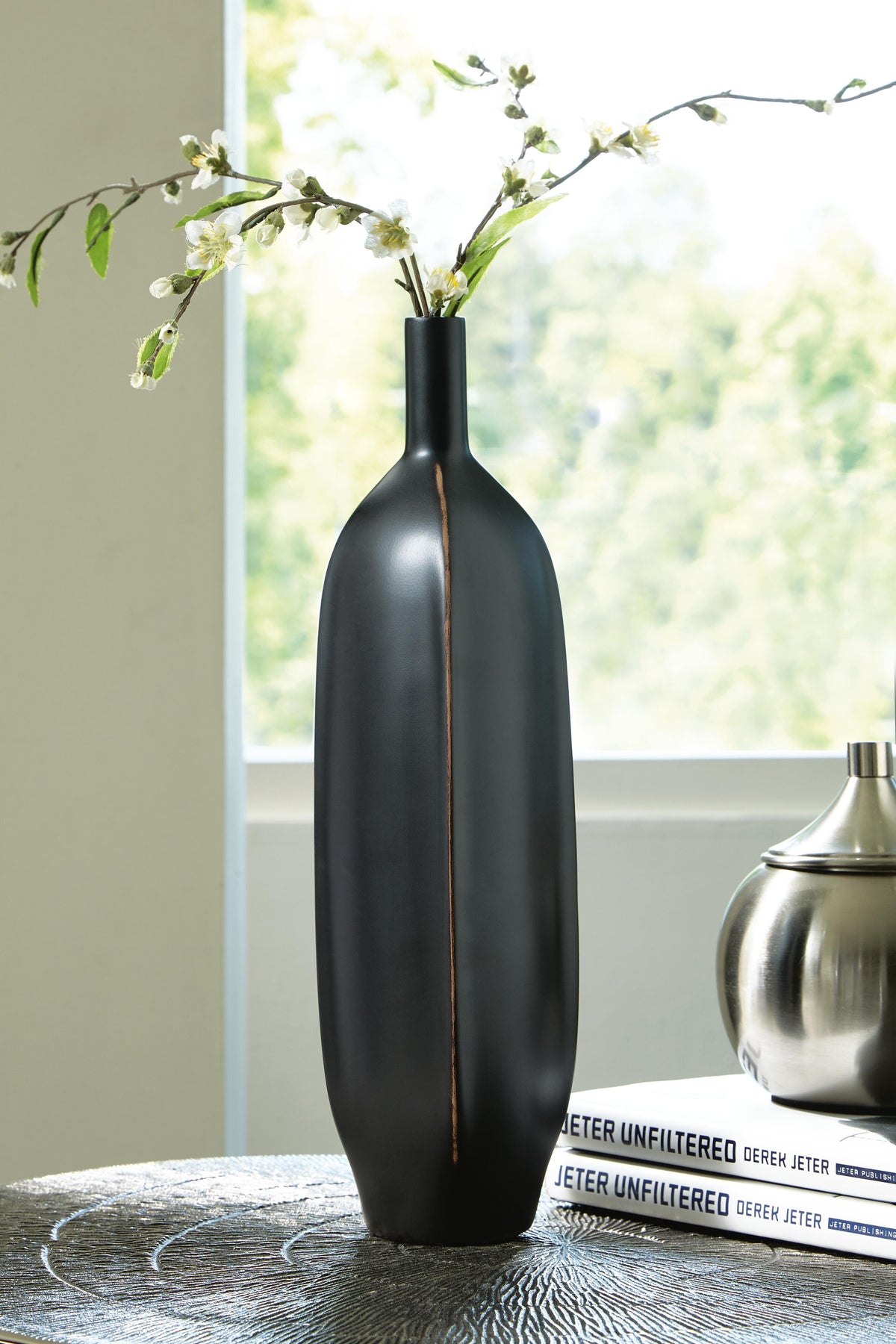Rhaveney Vase (Set of 3) - Black (2)