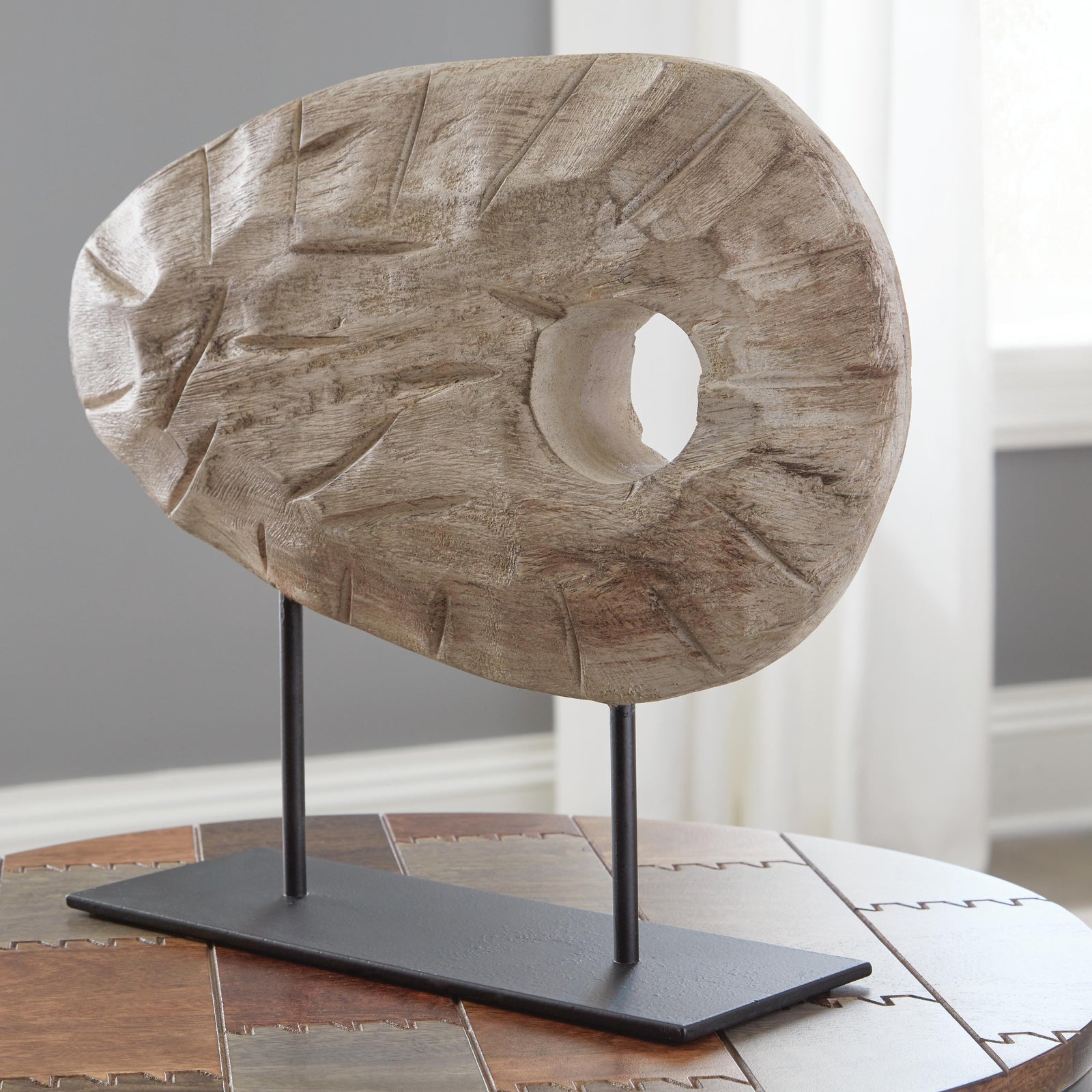 Dashburn Sculpture - Beige (2)