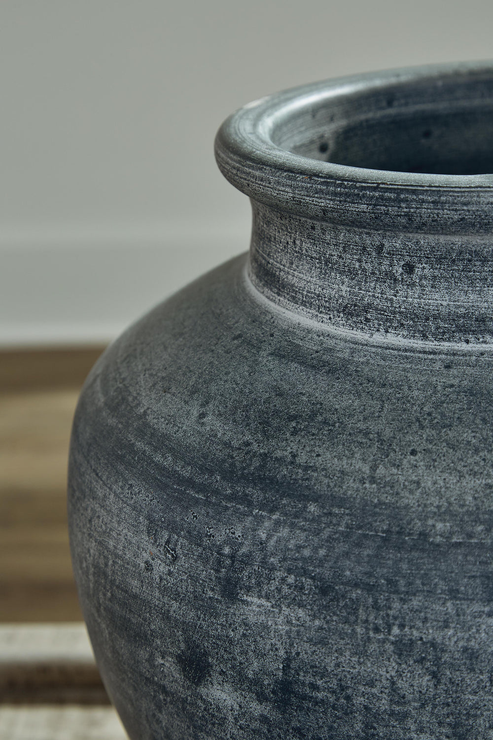 Meadie Vase - Distressed Blue (3)