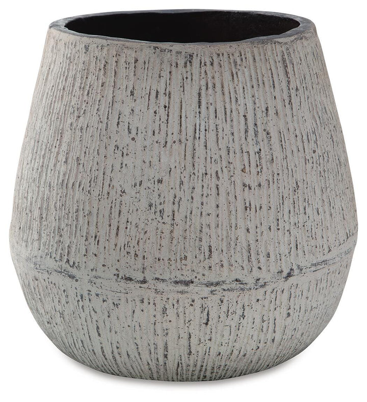 Claymount Vase - Distressed Brown (1)