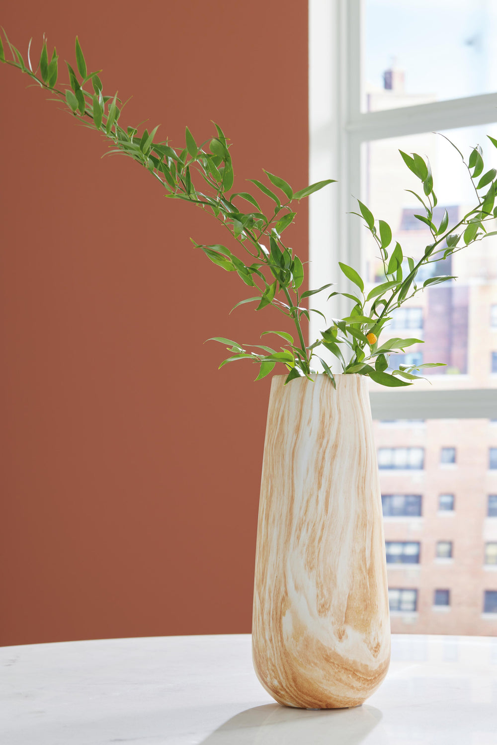 Cammen Vase - Tan/White (2)
