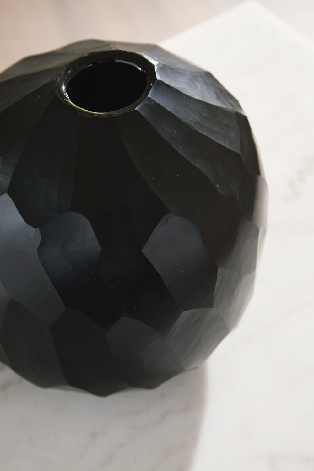 Ryanford Vase - Black (3)