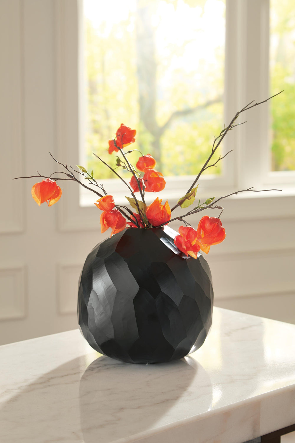 Ryanford Vase - Black (2)