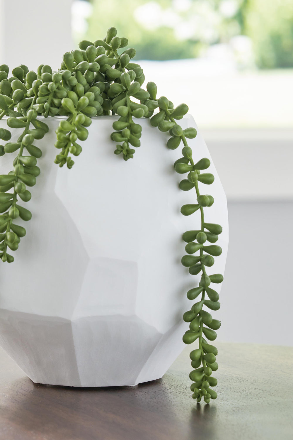 Karenton Vase - White (3)