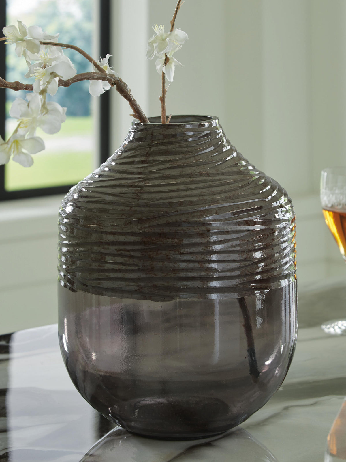 Harpwick Vase - Iridescent Gray (2)
