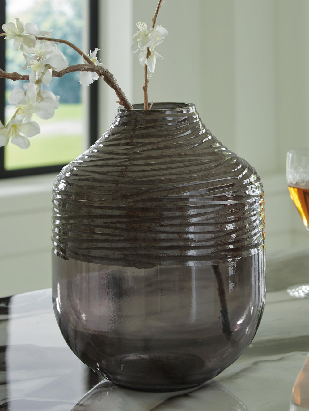 Harpwick Vase - Iridescent Gray (2)
