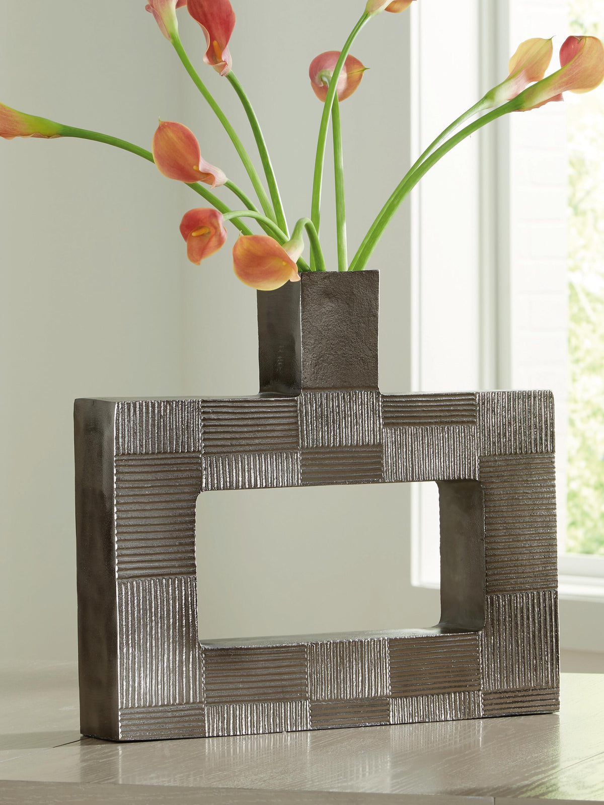 Wrengrove Vase - Antique Nickel Finish (2)