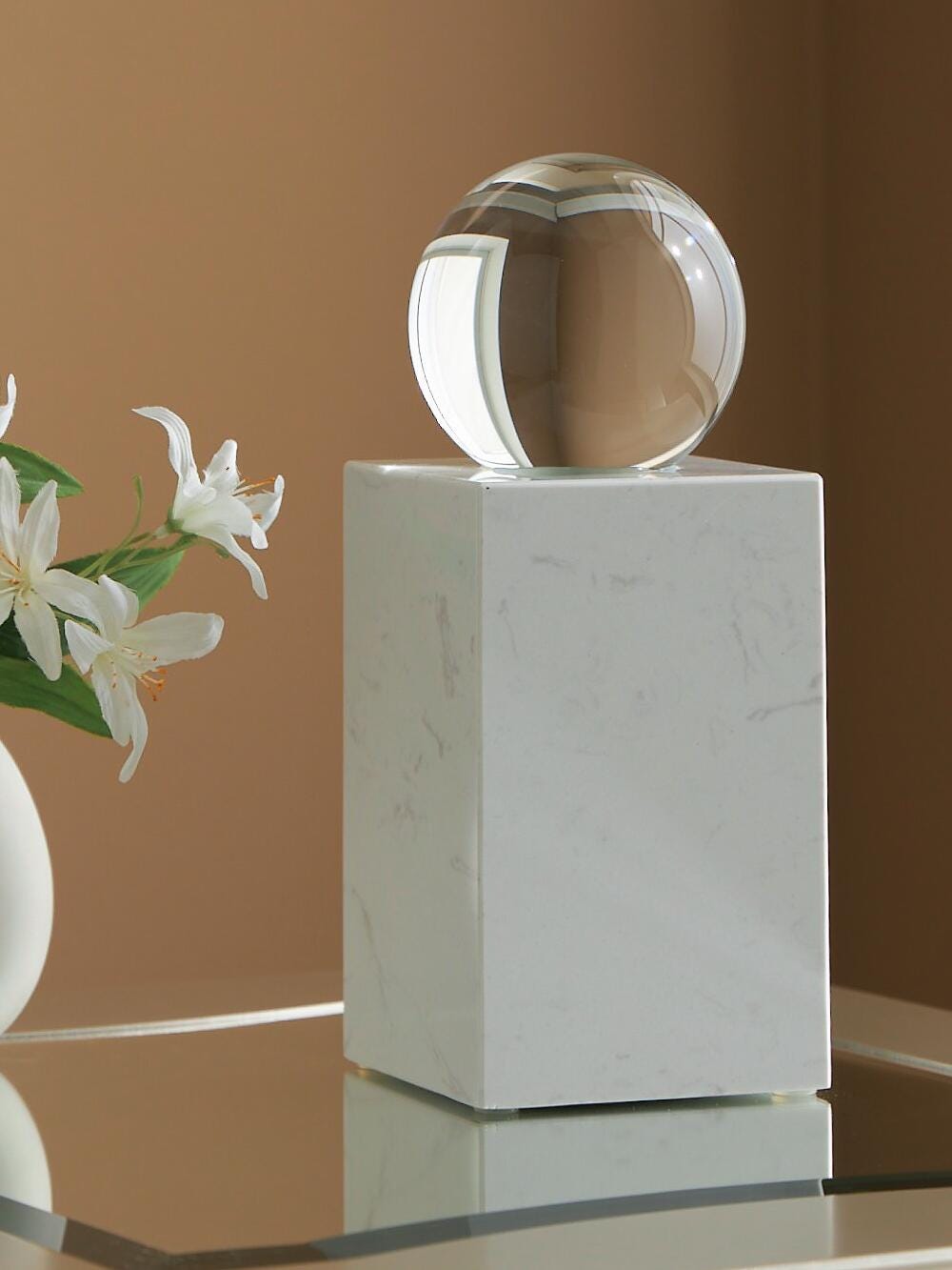 Sellner Sculpture - Clear/White (2)