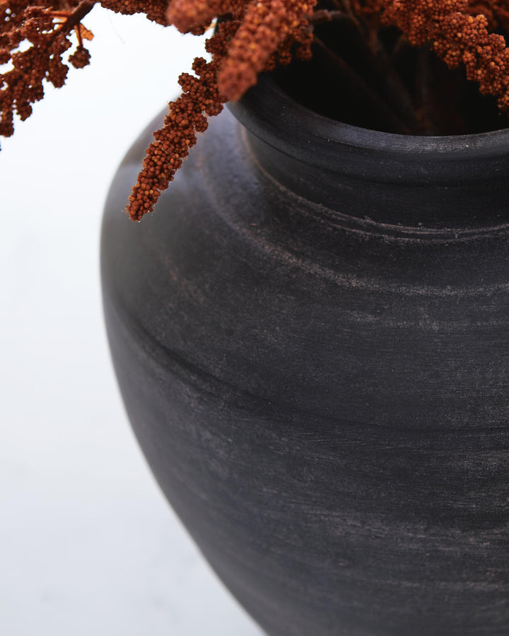 Meadie Vase - Distressed Black (4)