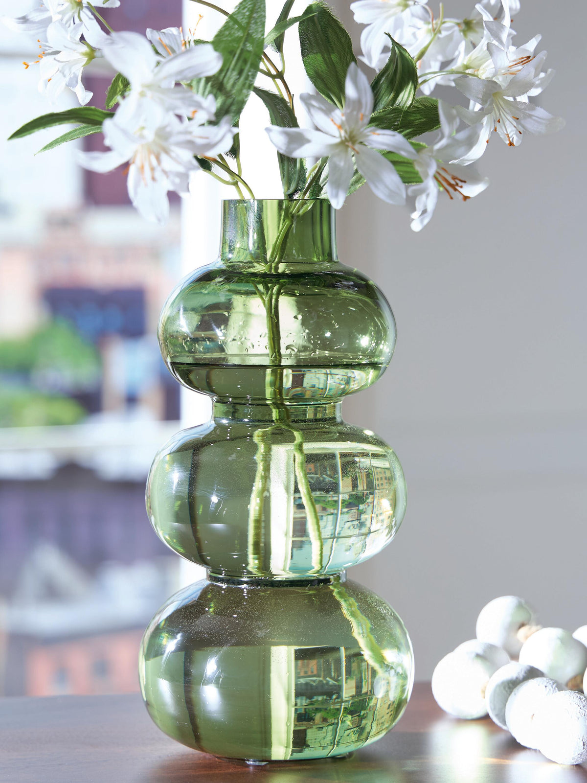 Renethorne Vase - Green (2)