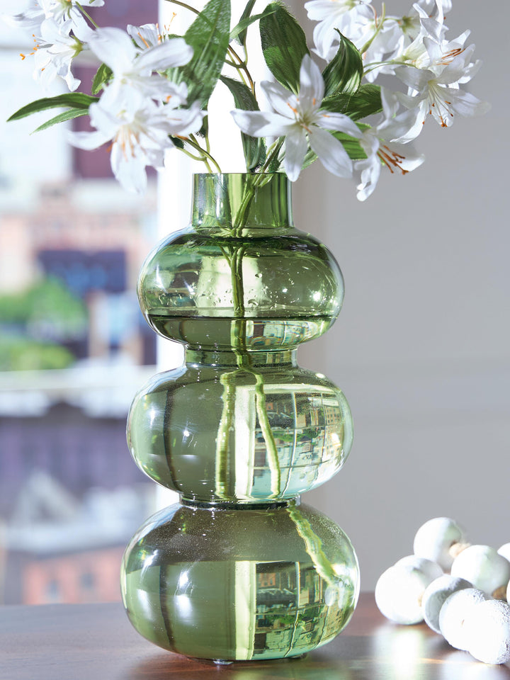 Renethorne Vase - Green (2)
