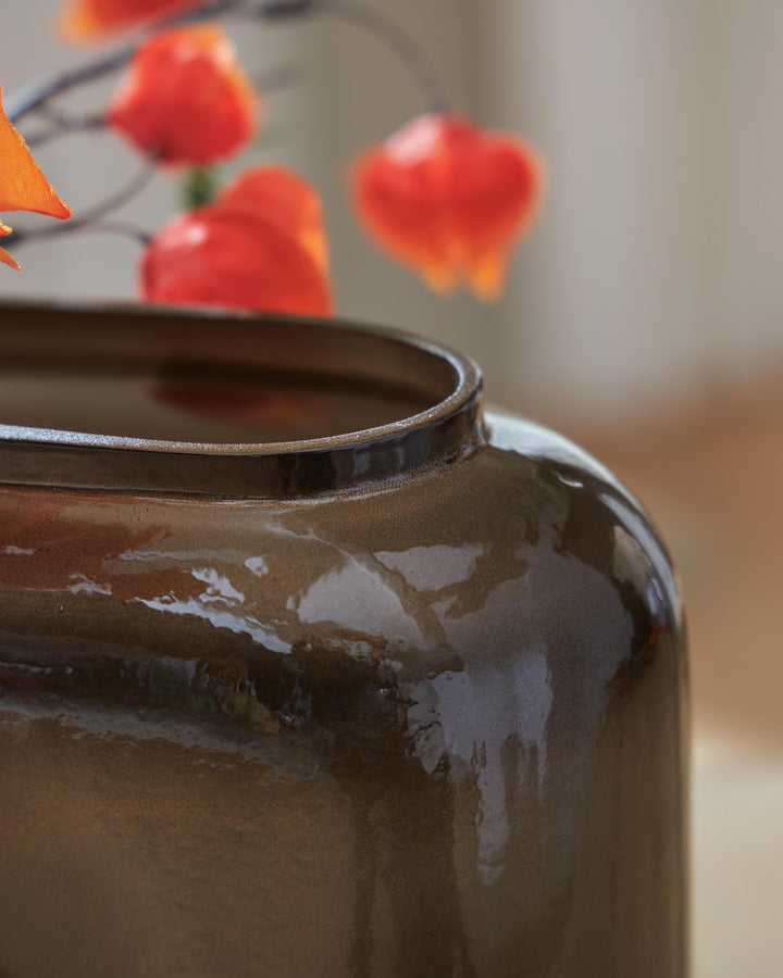 Sumner Vase - Gray/Gold Finish (4)
