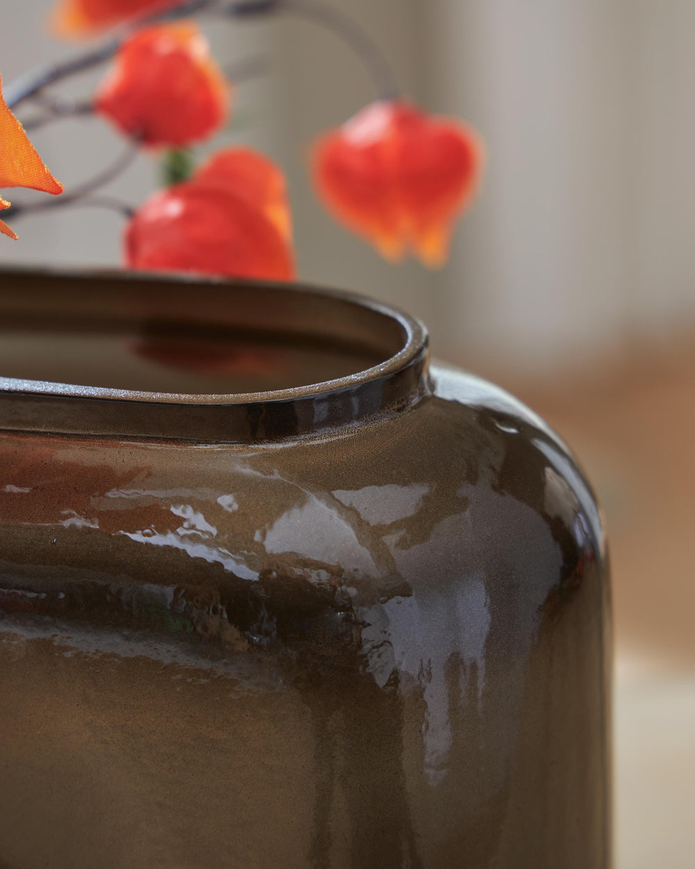 Sumner Vase - Gray/Gold Finish (4)