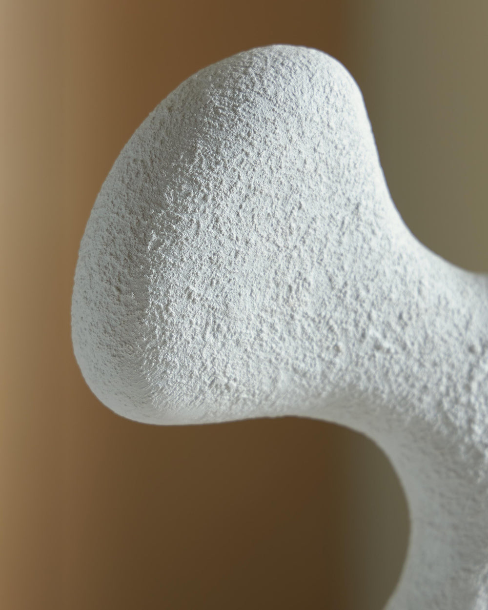 Lavarsen Sculpture - White/Brown (4)