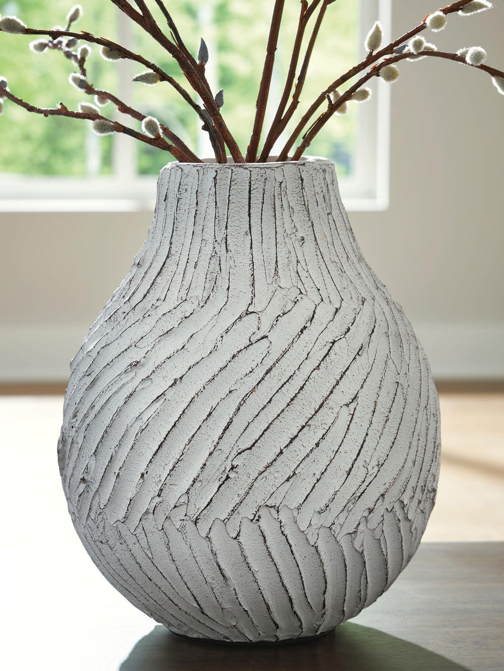 Shelvie Vase - Distressed White (2)