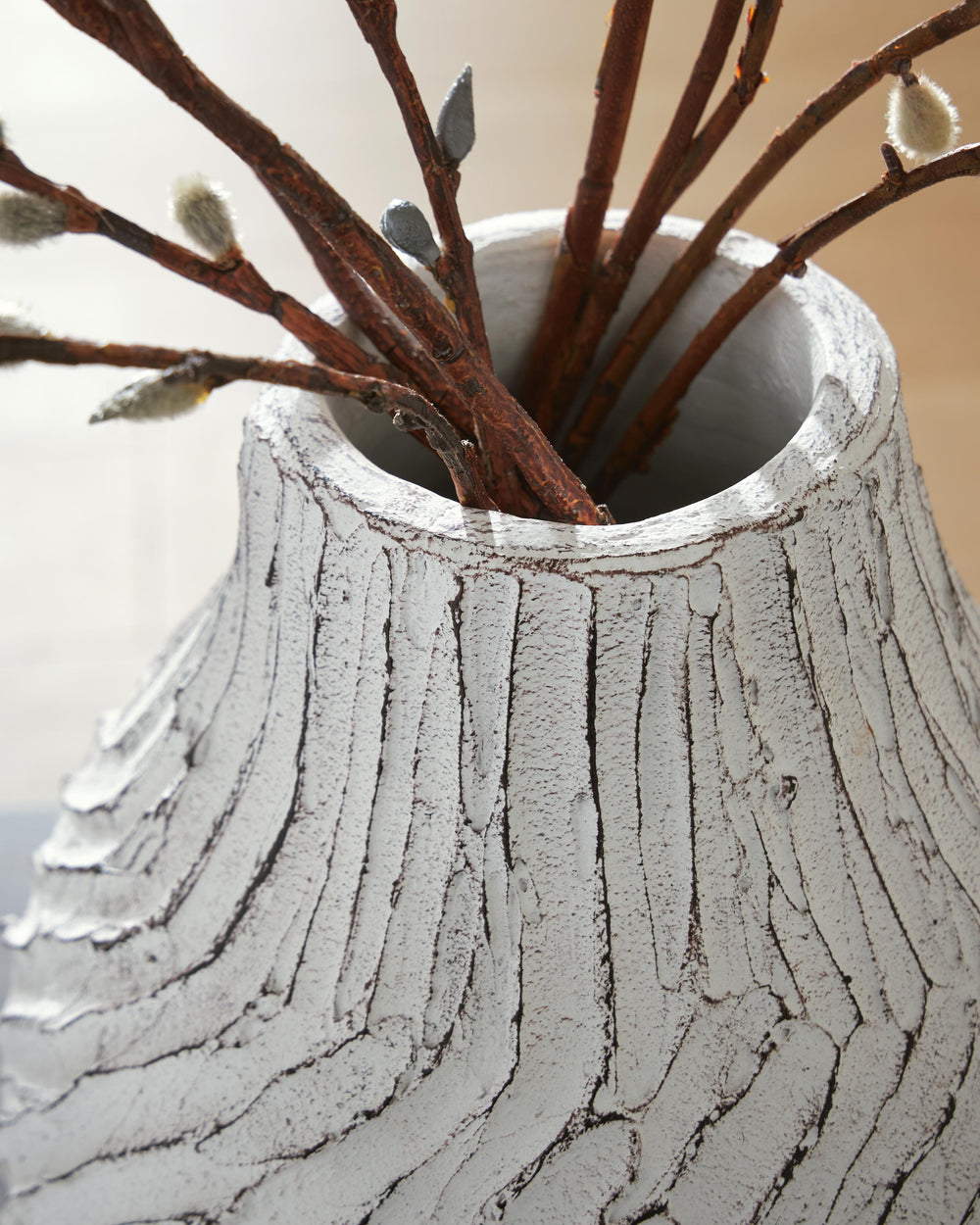 Shelvie Vase - Distressed White (3)