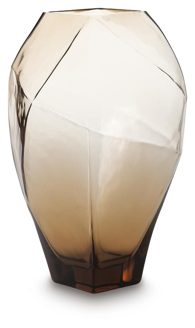 Ewart Vase - Light Brown (1)
