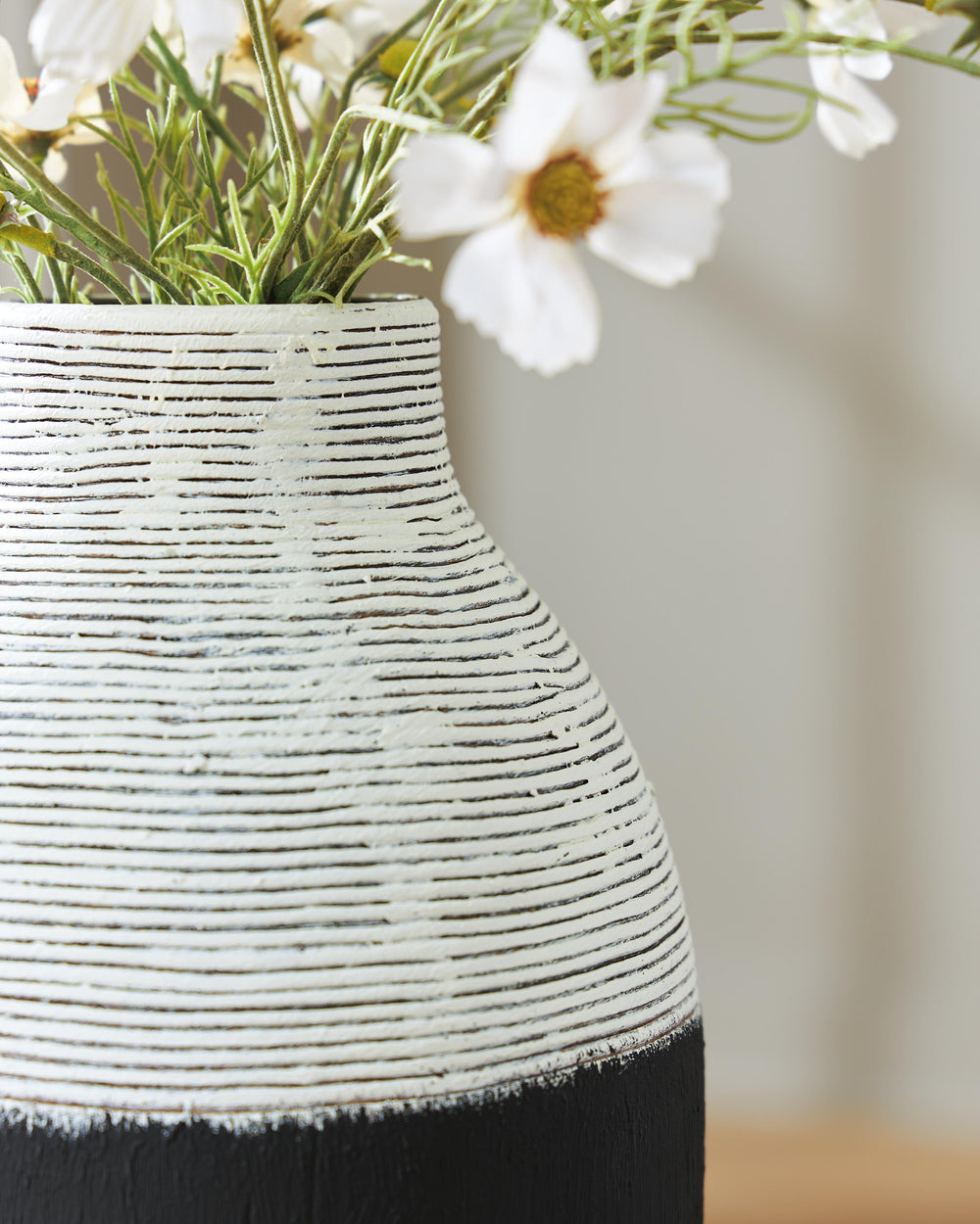 Girtha Vase - Antique White/Black (3)