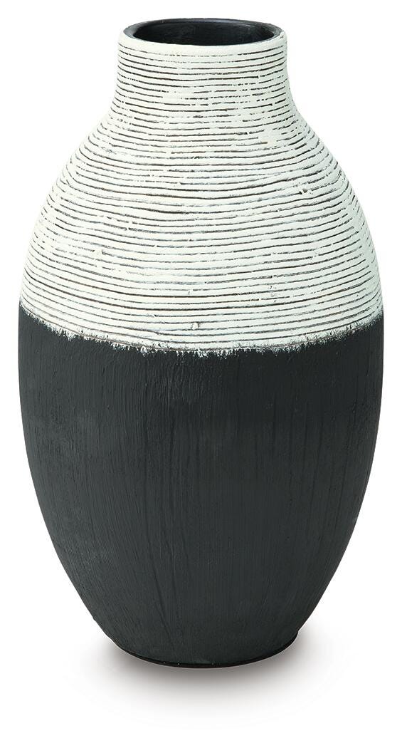 Girtha Vase - Antique White/Black (1)