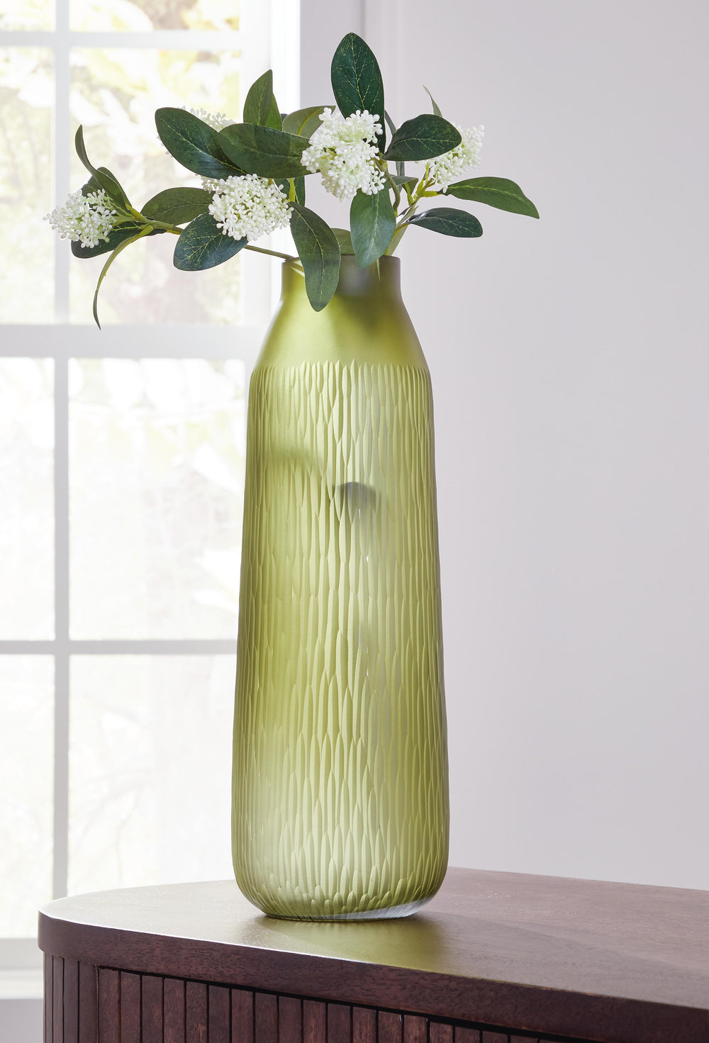 Scottyard Vase - Olive Green (2)