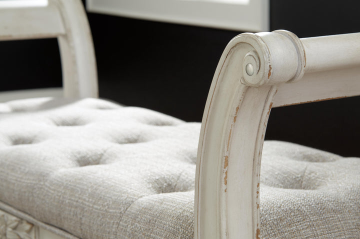 Realyn Accent Bench - White (5)