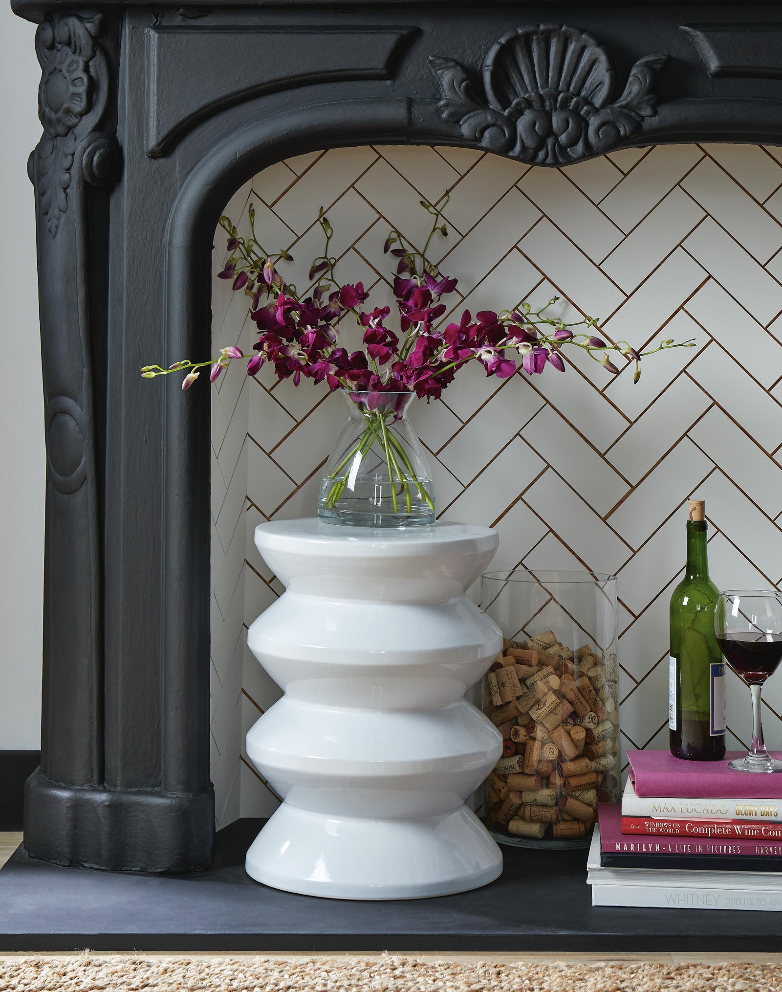 Lakiness Stool - White (2)