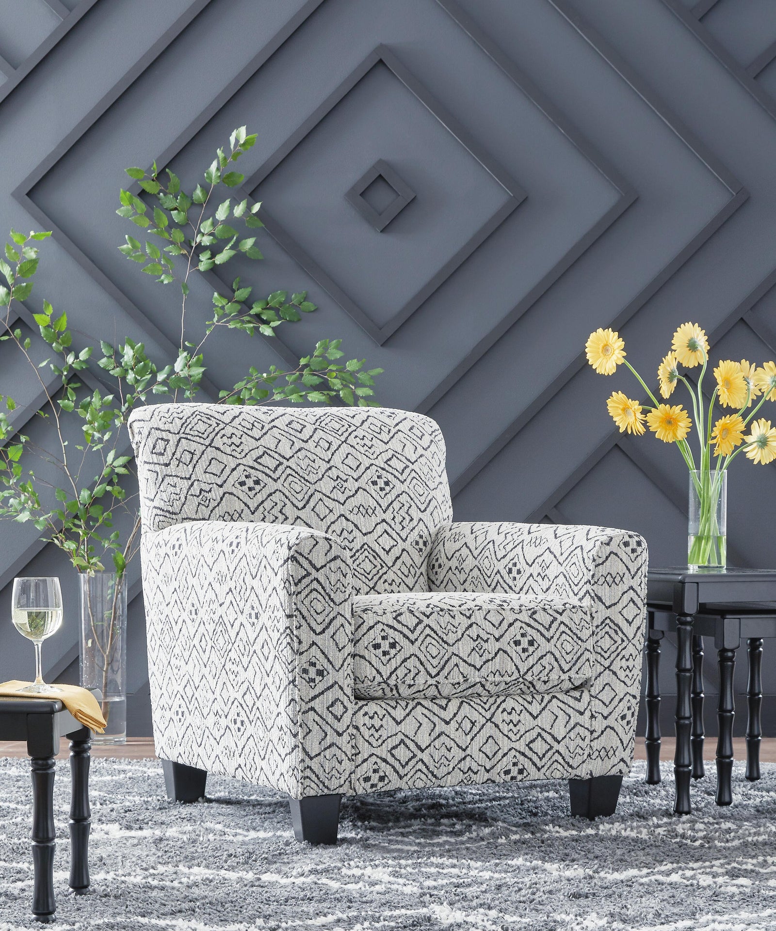 Hayesdale Accent Chair - Black (2)