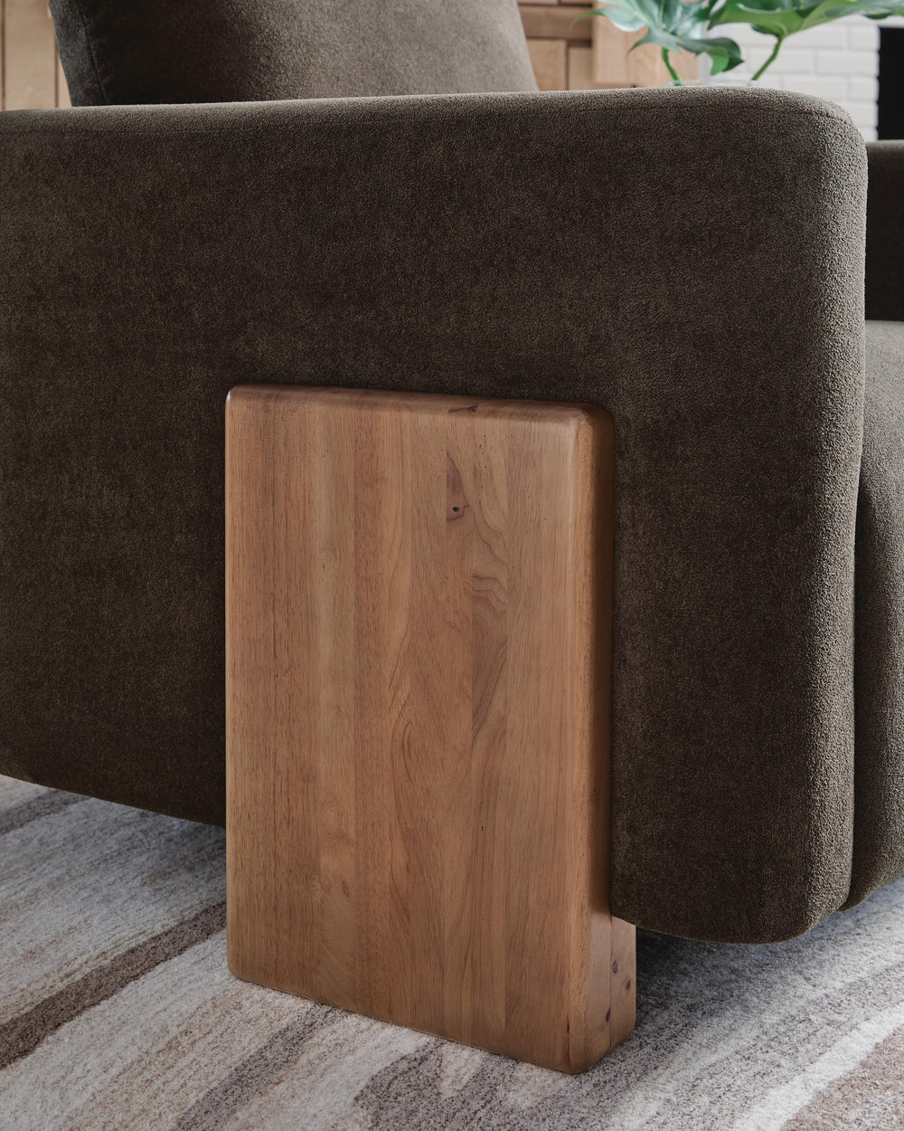 Dairlett Accent Chair - Dark Brown (6)