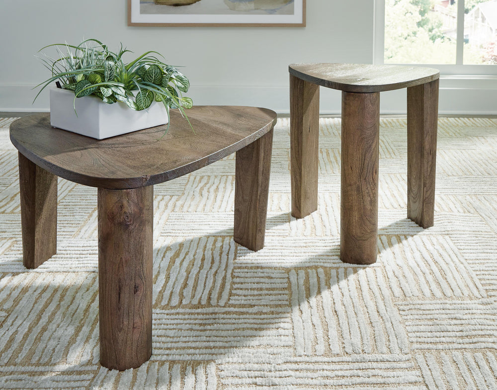 Reidport Accent Coffee Table (Set of 2) - Dark Brown (2)