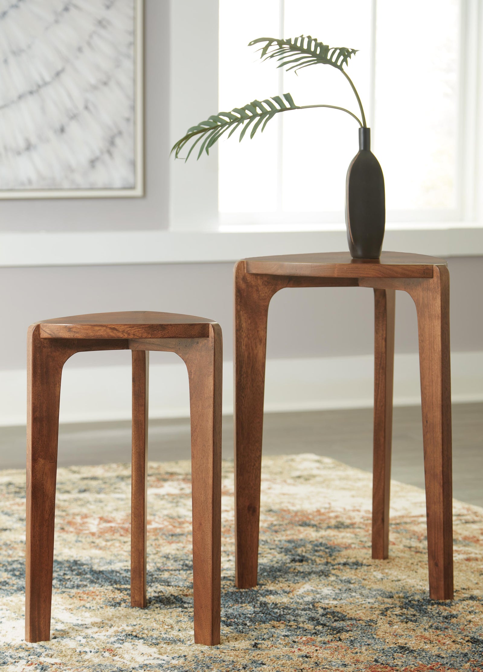 Brynnleigh Accent Table (Set of 2) - Light Brown (2)