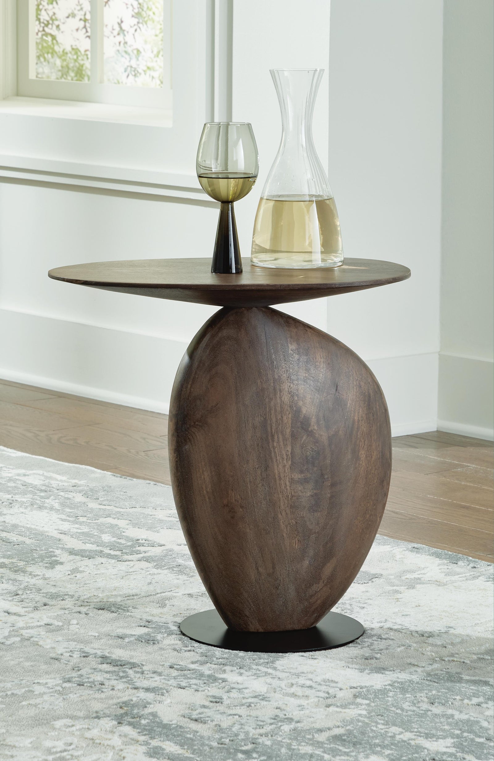 Cormmet Accent Table - Dark Brown (2)
