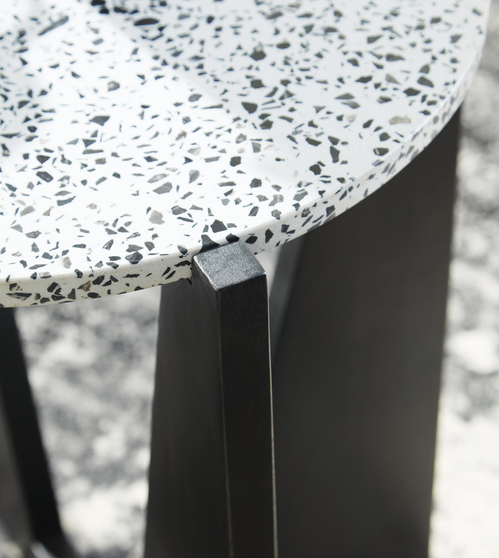 Tellrich Accent Table - Black (5)