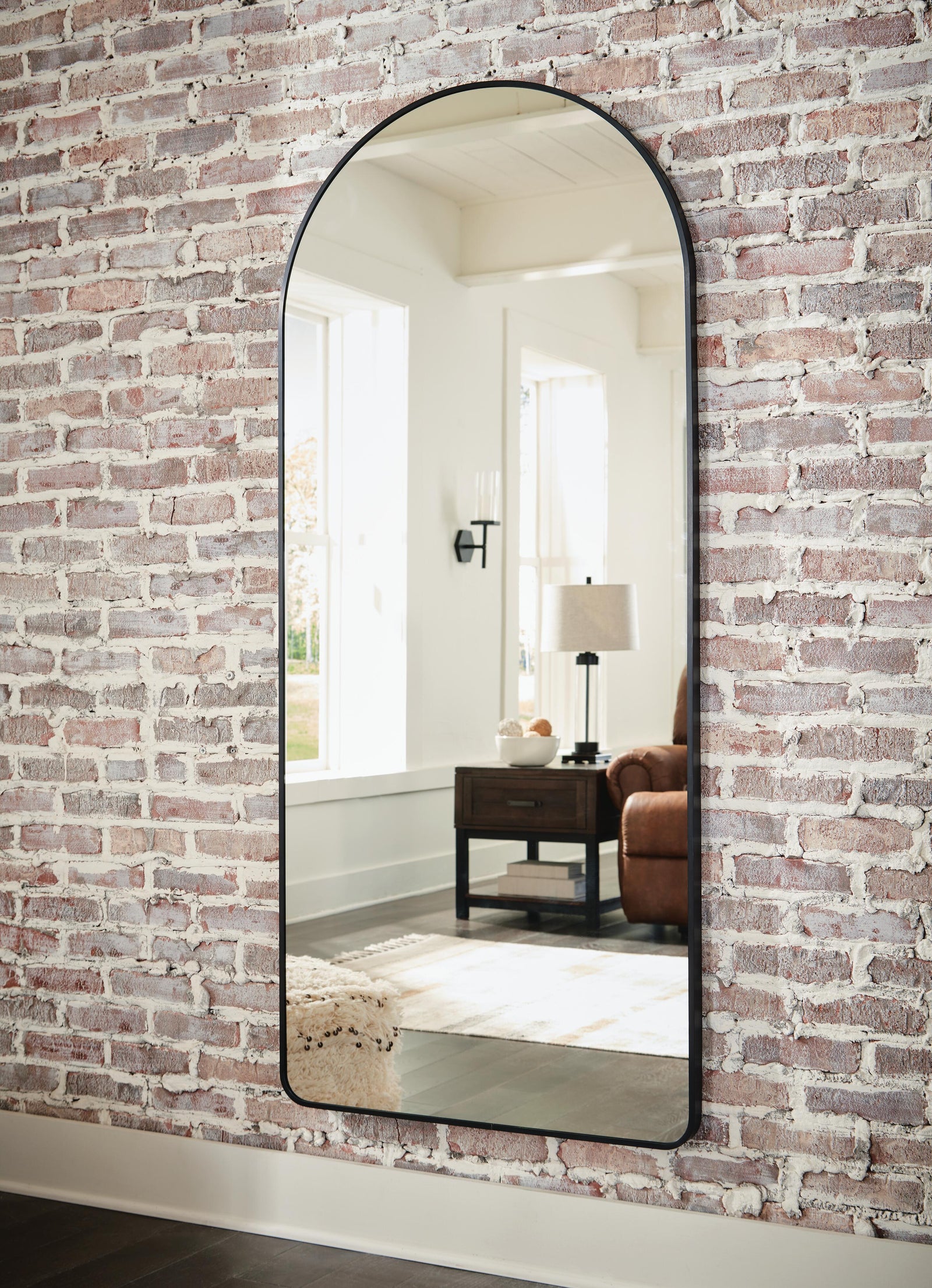 Sethall Floor Mirror - Black (2)