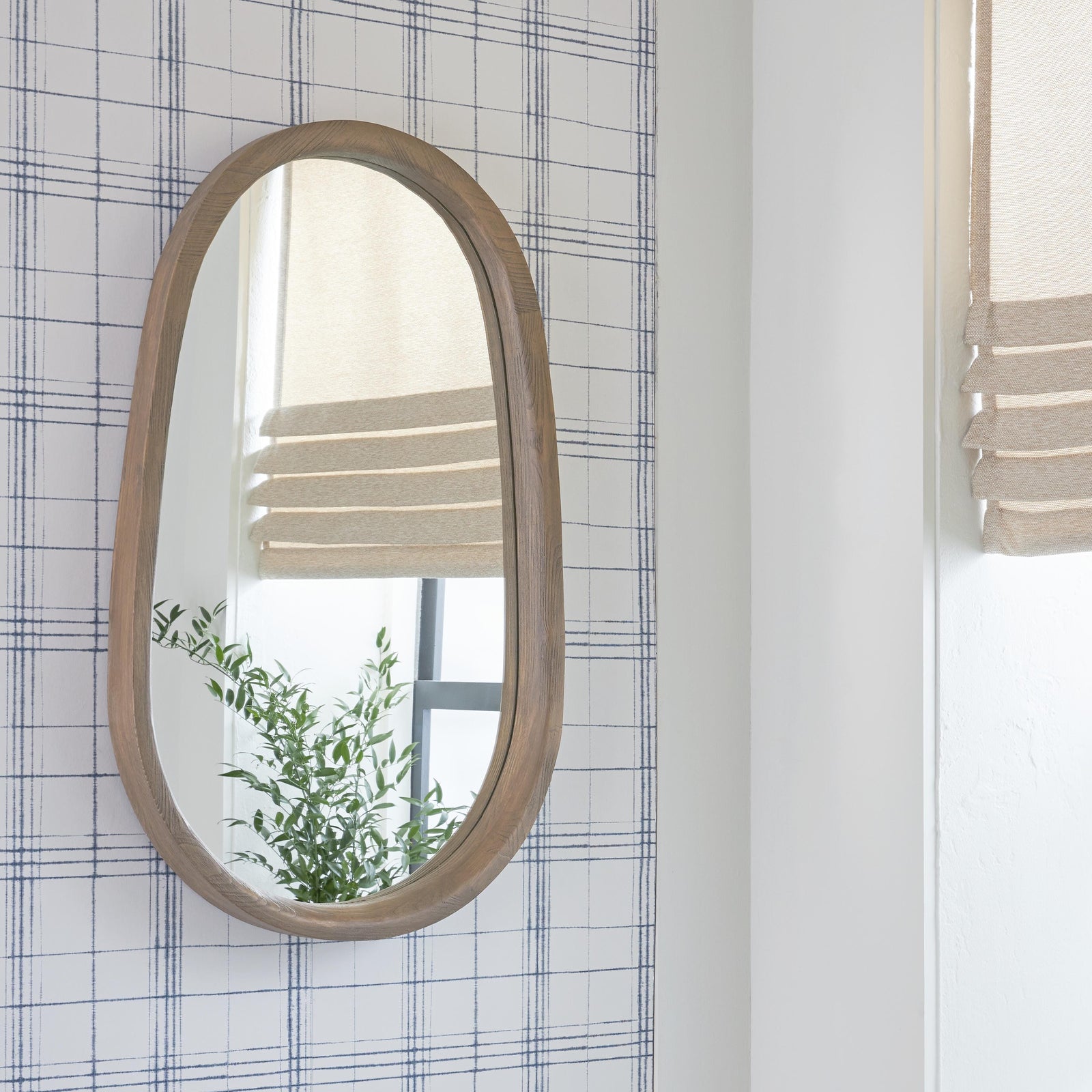 Aarilynn Accent Mirror - Light Brown (2)