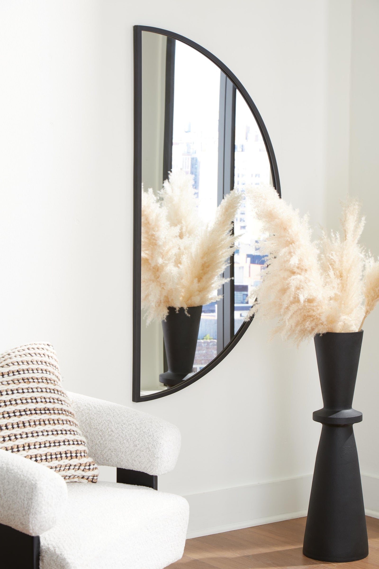 Denlow Accent Mirror - Black (2)