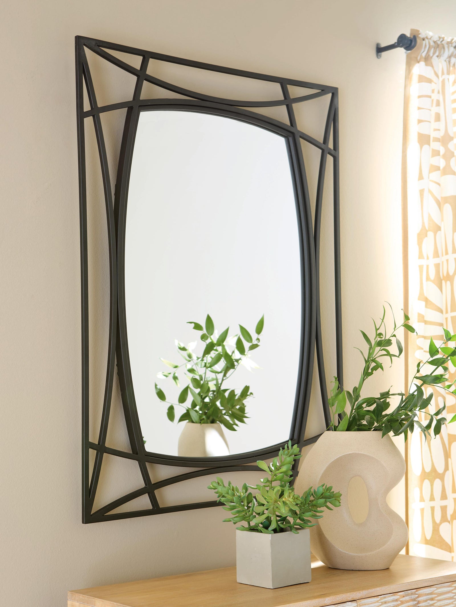 Freenville Accent Mirror - Black (2)