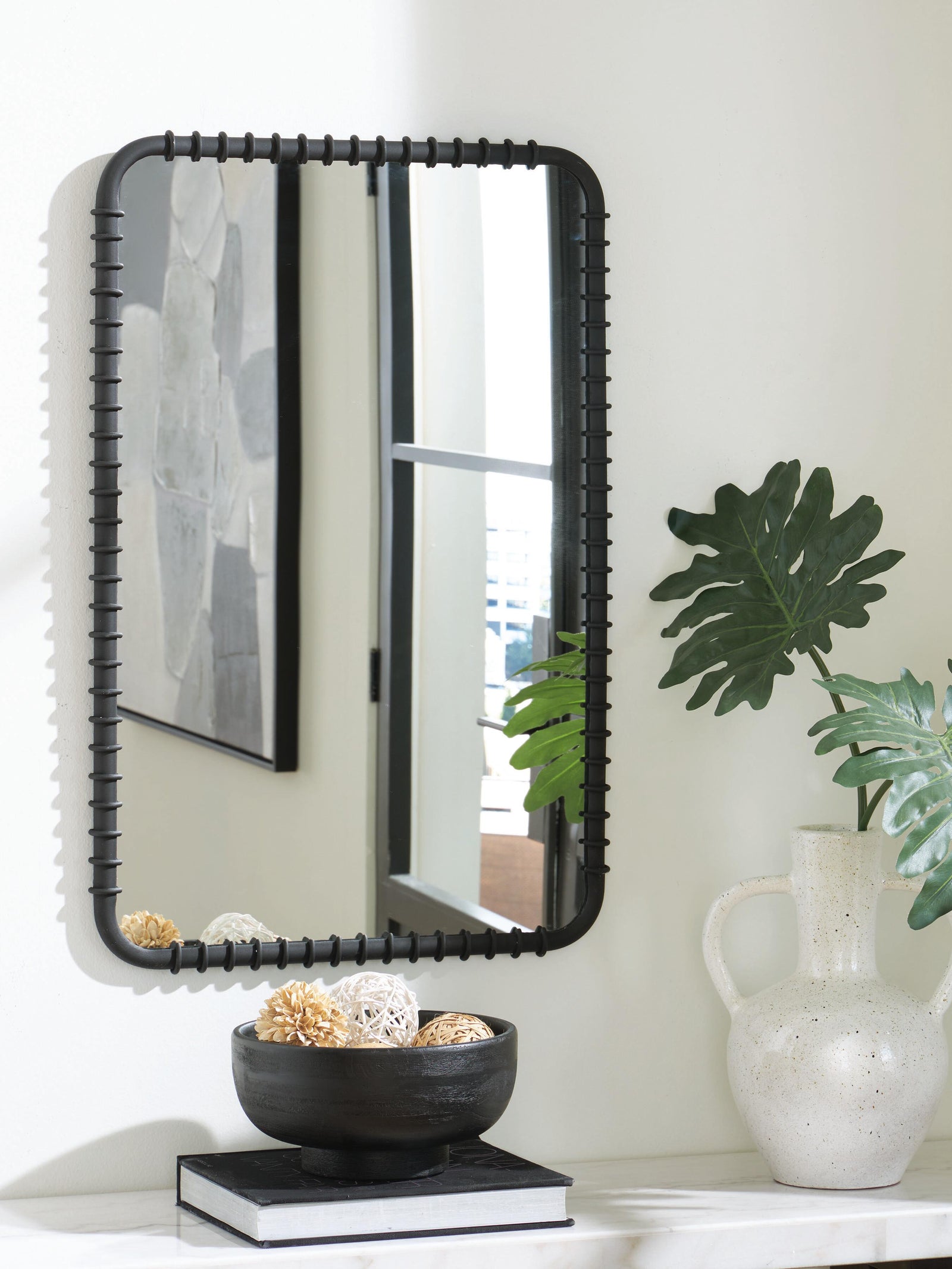 Judlow Accent Mirror - Black (2)