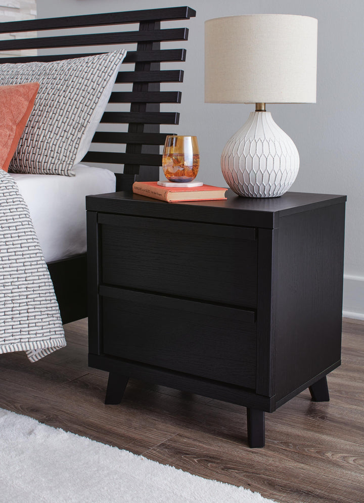 Danziar Nightstand - Black (2)
