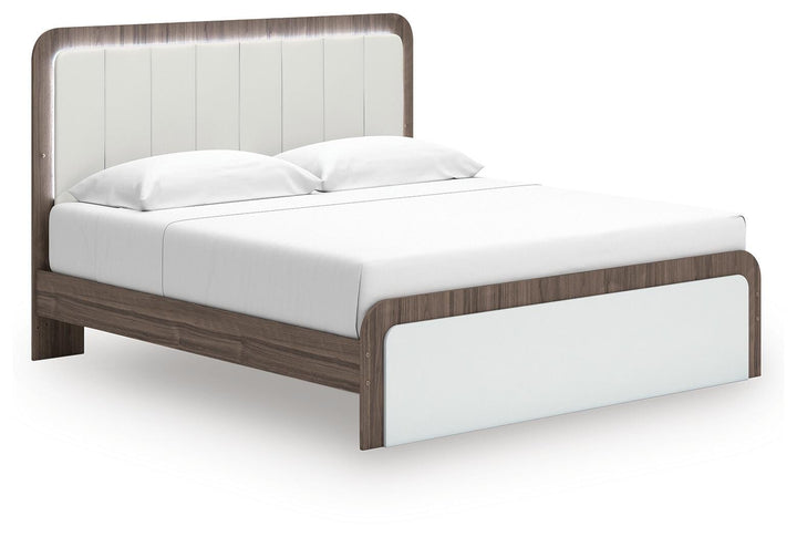 Kendanport King Upholstered Bed - White/Brown (3)