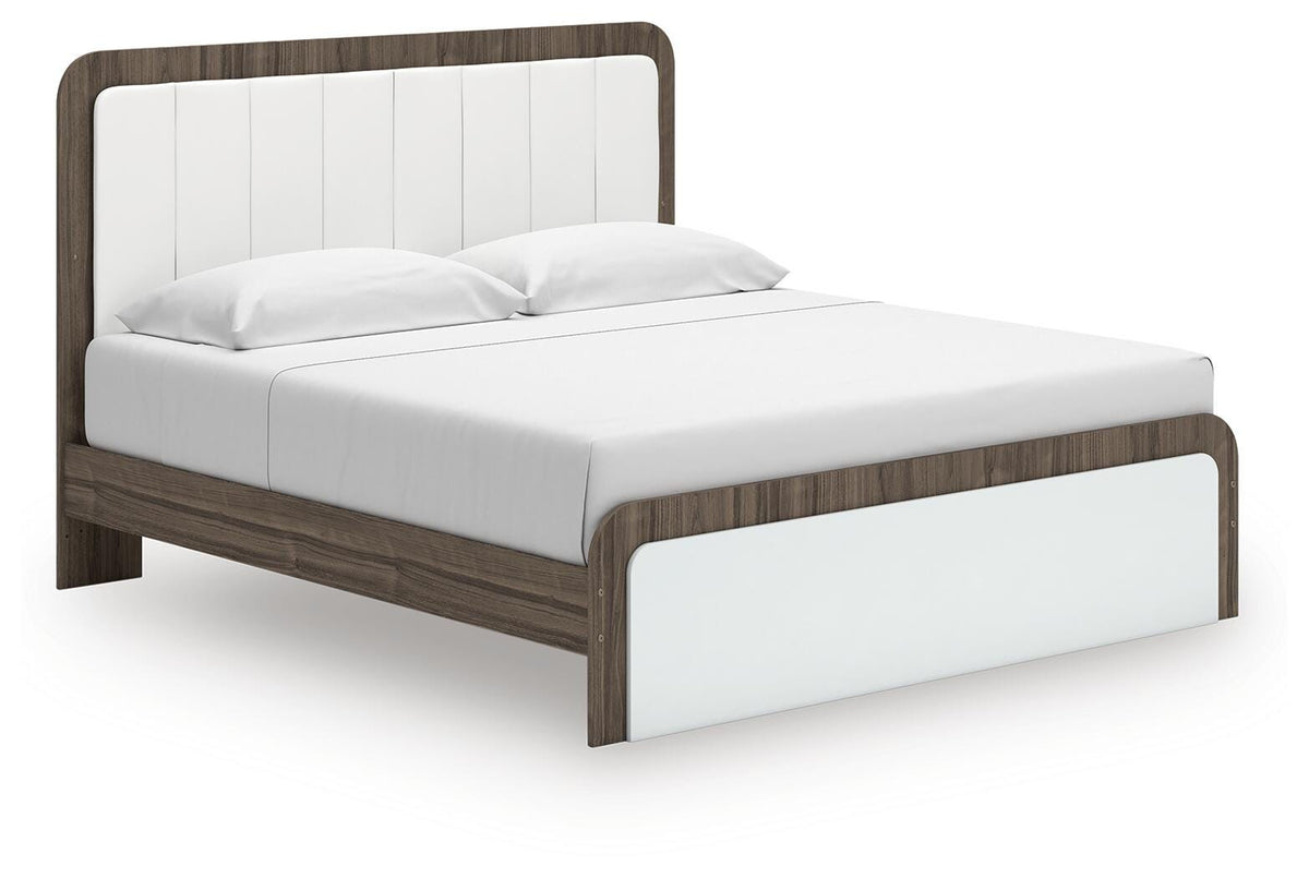 Kendanport King Upholstered Bed - White/Brown (1)