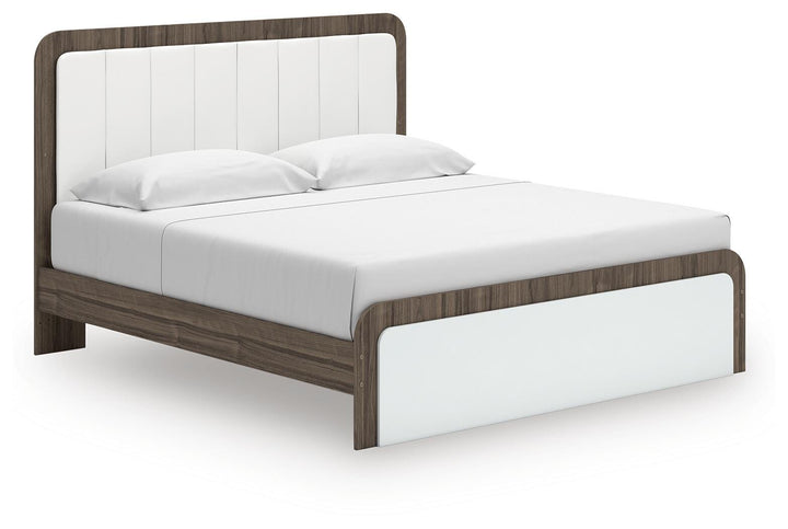 Kendanport King Upholstered Bed - White/Brown (1)